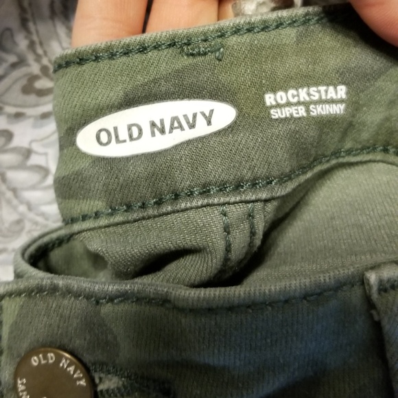 Old Navy Camo Rockstar pants size 8 - Picture 5 of 5
